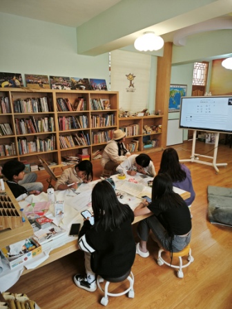 �����ֶ��ؿ���С����ͯ���