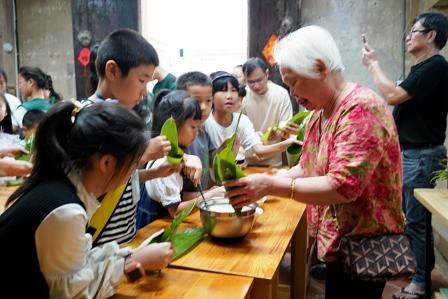 �������ź�����Χ���紿�Ķ�����ͼ���