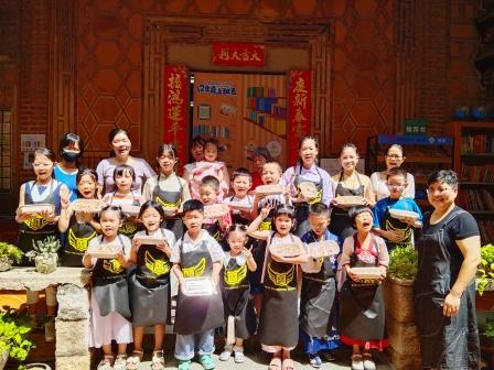 �������ź�����Χ���紿�Ķ�����ͼ���