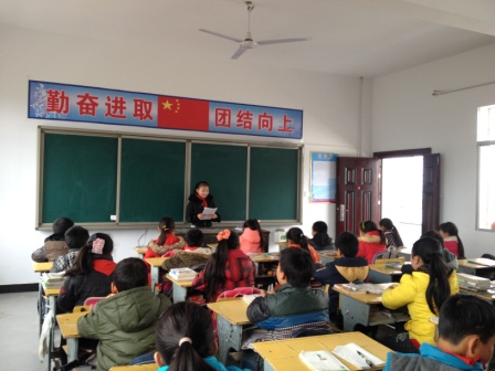 湖南省岳阳市华容县东山镇邓家小学图书角