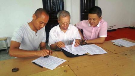 安徽省霍邱县三流乡杨桥小学图书角