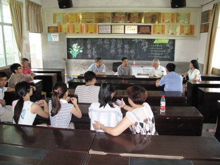 江西省赣州市石城县高田镇高田中心小学校园图书角